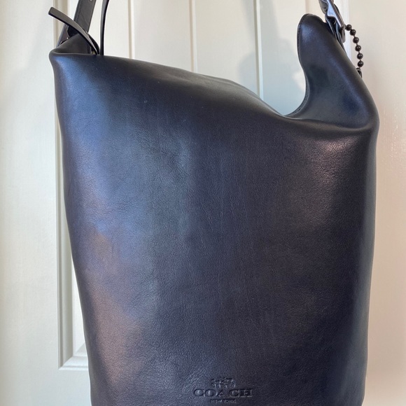 Coach - Picture 2 of 7